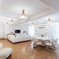 Luxury 3BR Apartment in the Heart of the City