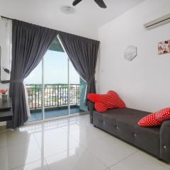 LOVELY 2BR MAJESTIC CONDO 6 PAX POOL VIEW