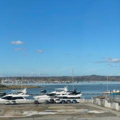 Poole Quay Sea View with Parking