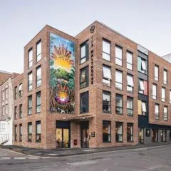 Canvas Bristol