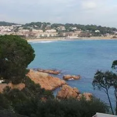 Costa Brava Sagaró frontbeach cala acces
