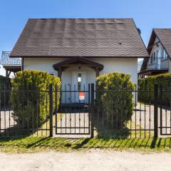 Holiday Houses Alana & Alva with Garden by Renters