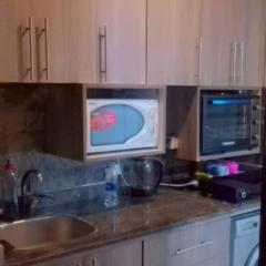 استديو راقي ارضي بجنينة للعائلات فقط