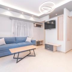 SithoniaRS Luxury Ground Floor Apartment With Private Garden