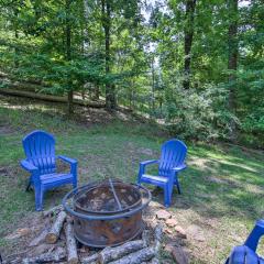 Cozy Studio Cabin on Lake O the Pines with Deck!