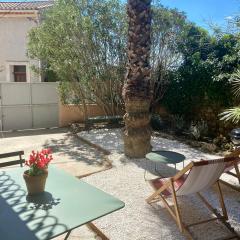 Gîte Le Palmier - Perfectly located cosy studio with private garden
