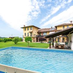 4 Bedroom Lovely Home In Lequio Tanaro