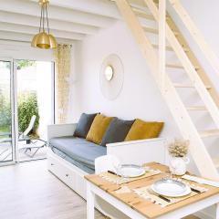 "Studiocaroline44", 2 studios entre la ville et la mer, parking, cuisine, moins de 15min de l'aéroport