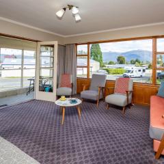 Grand View - Te Anau Holiday Home