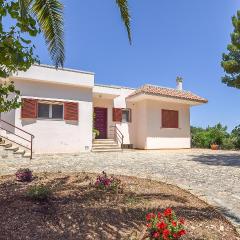 Awesome Home In Castellana Grotte With Kitchenette