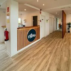 Alima Surf & Hotel