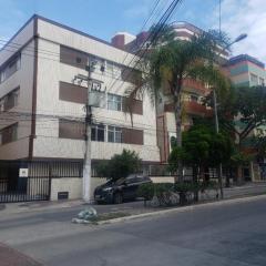 Apto Cabo Frio RJ Mobiliado há 170 metros da Praia do Forte com Wi-Fi e Garagem coberta