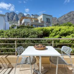 Backup-Powered Camps Bay Garden Apartment