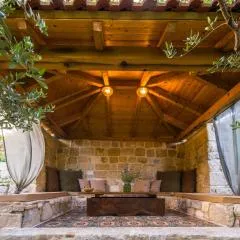Holiday Home Radic, heated pool united with nature