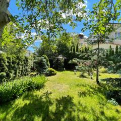 Stunning Private House in Green Central District