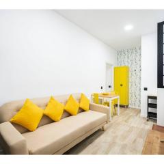 Apartamento amarillo en Atocha