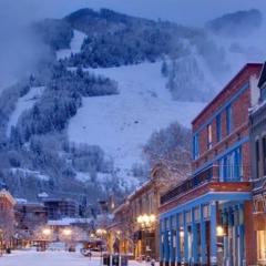 Downtown 2 Bedroom Mountain Vacation Rental In The Heart Of Downtown Aspen One Block From Silver Queen Gondola