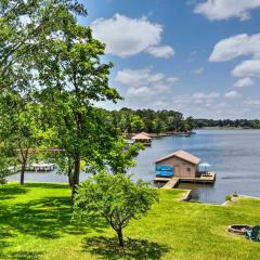 Roomy Texas Lake Retreat with Private Boat Ramp