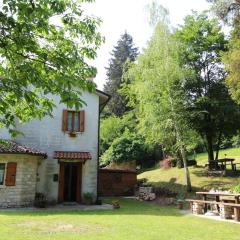 Mountain-view holiday home in Cison di Valmarino with garden