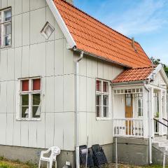 Cozy Home In Edsbruk With Kitchen