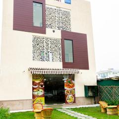 Jagdambey Hotel