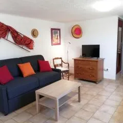Studio 28m2 climatisé,WIFI, proche des calanques,plages