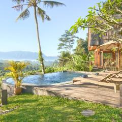 Romantic Barn with Mt. Agung Views