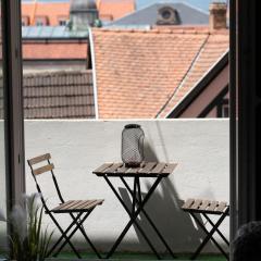 MAMA with mobile aircon, including free parking space at 300 meters