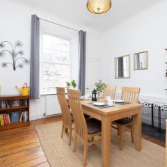 JOIVY Cosy Flat in the Heart of Edinburgh