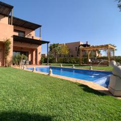 Luxury Waky Beach Golf and Water Ski Villa With Private Pool