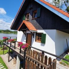 Lake House Podwilczyn with sauna, beach, amazing view, forests and bikes