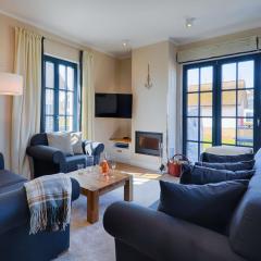 Reetland am Meer - Luxus Reetdachvilla mit 3 Schlafzimmern, Sauna und Kamin F18