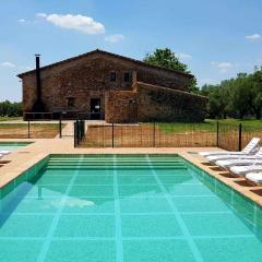 Masía para grupos con piscina privada-28 pax