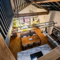 The Eden Warehouse - Gold Apartment, sleeps 6
