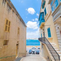 Central Valletta Townhouse
