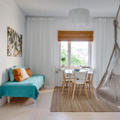 Excellent downtown location! SELF-SERVICE!