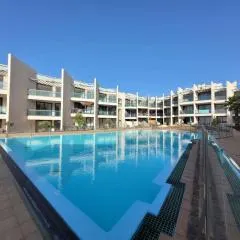 Cozy 1 Bedroom Apartment with Sea View