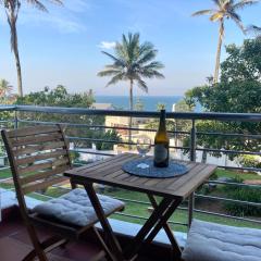 Cozy, 2 bedroom beachfront apartment