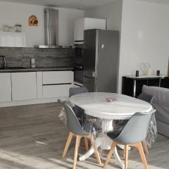 Jolie petite maison à 50 mètres de la plage