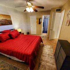 Perfect Location ASU Tempe 1 Bd 1Bath couples getaway!