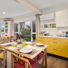 Plum Tree Cottage - Turangi Holiday Home