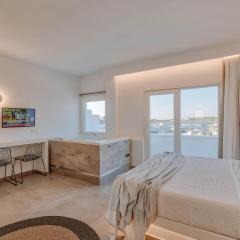 Nautica Suites-Superior Seaview suite with jacuzzi