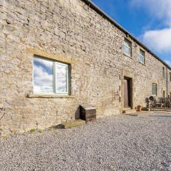 The Holmes Barn - Sleeps 16 - Peak district