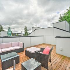 Seattle Townhome Rooftop Deck Less Than 7 Mi to Dtwn