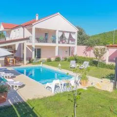 Villa Kalura