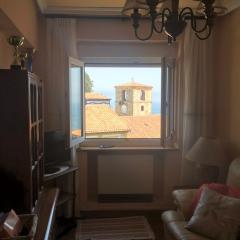 La casina del Reloj con vistas al mar