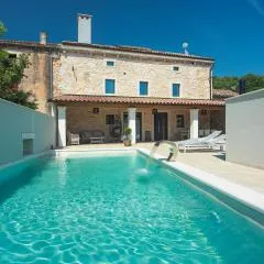 Casa Evina