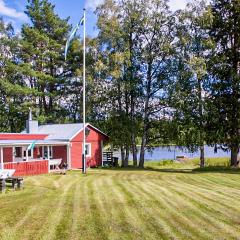 Cozy Home In Strmsund With Lake View