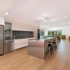 Depper St Beautifully Renovated Beach House