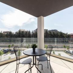 Modern APT with Terrace and Parking!